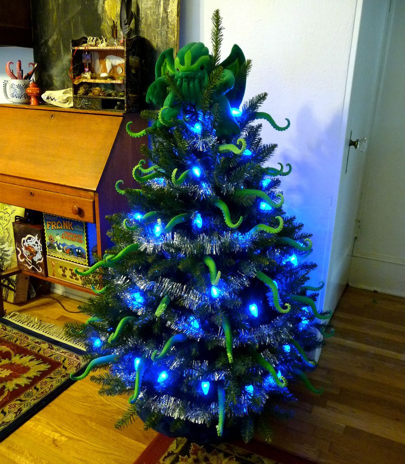 Cthulhu-Christmas-Tree-1a.jpg_810x929